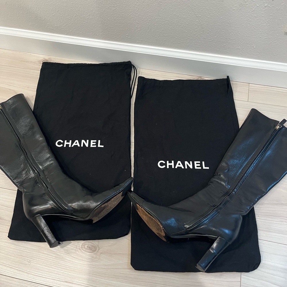 CHANEL Black Heeled Leather Boots size 7 - Picture 3 of 9